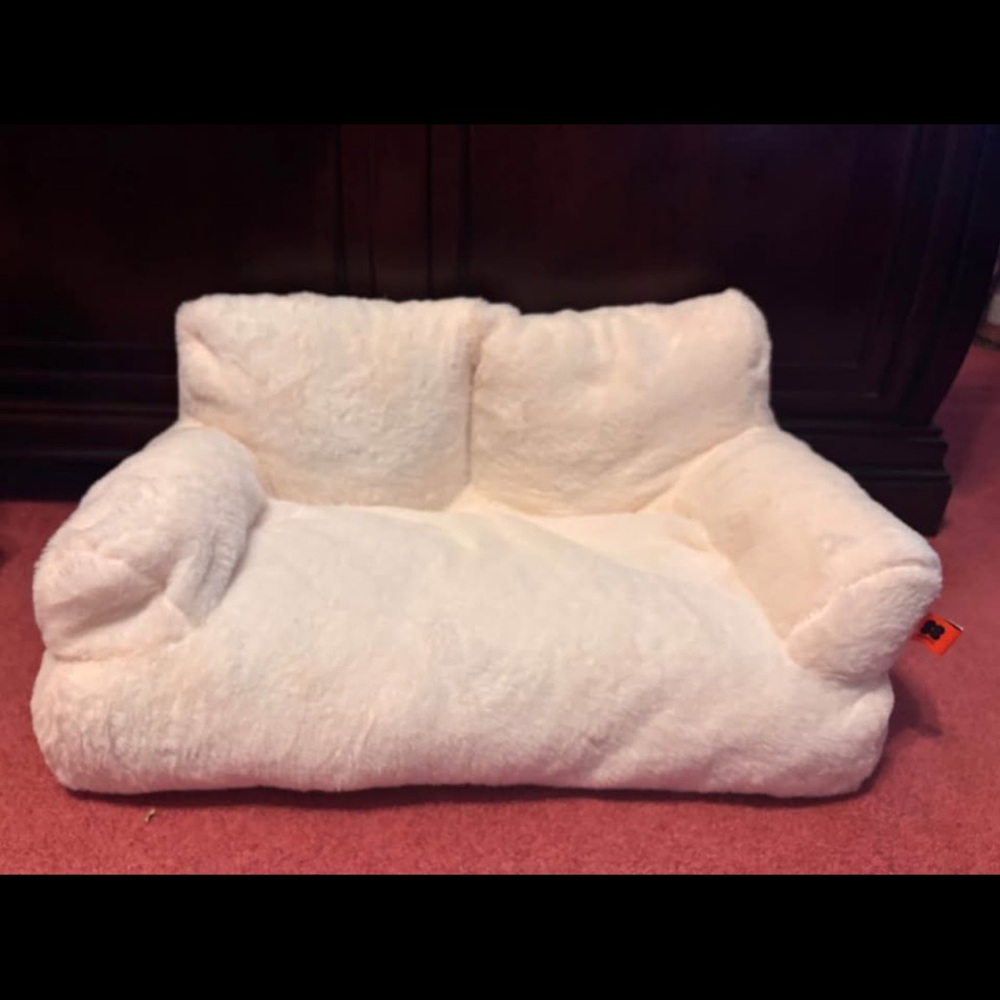 Plush White Pet Sofa For Small to Medium Pets